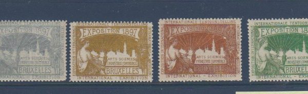 4 vignettes  couleurs métalliques 
Vue des pavillons d'expositions
